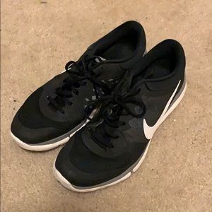 Size 11.5 Nike Flex 2015 shoes